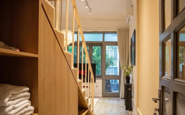 The Train Street Residence Ly Nam De