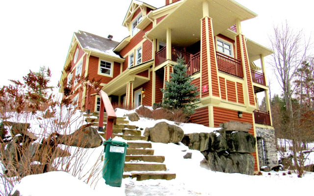 Tremblant les Eaux by Les Suites