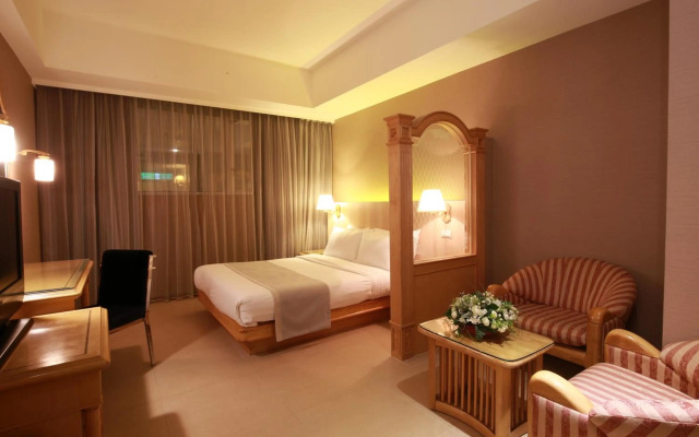 Highness Hotel