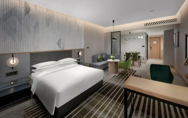 Holiday Inn Hotel & Sts Wuhan International Expo