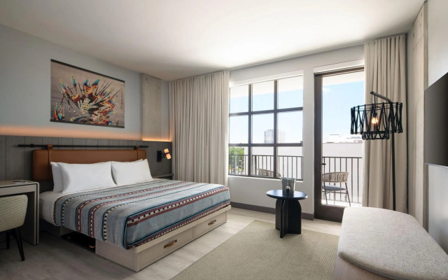 Moxy St. Petersburg Downtown