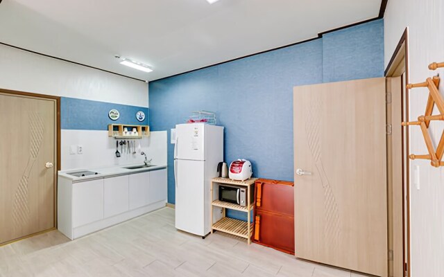 Baenaegol Paraeso Redroof Pension