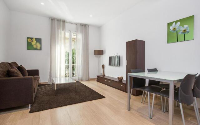 Fisa Rentals Gran Via Apartments