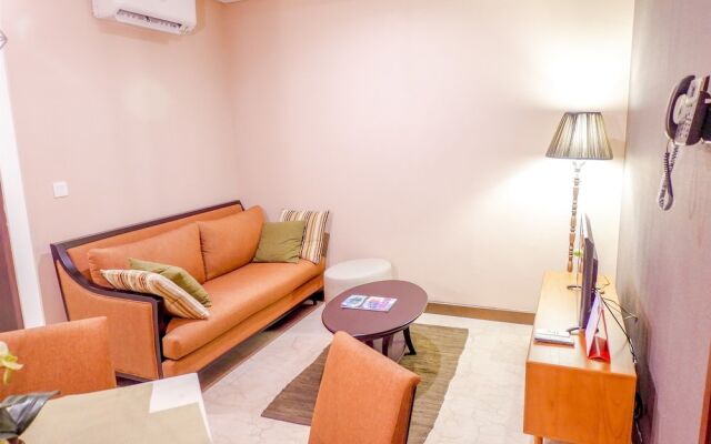 Luxurious L'Avenue Apartment