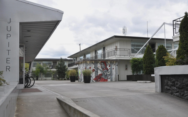 Jupiter Hotel