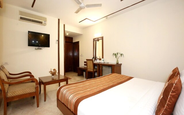 OYO 808 Hotel Alora
