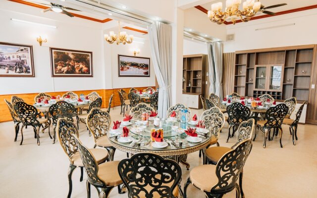Nam Hong Hotel