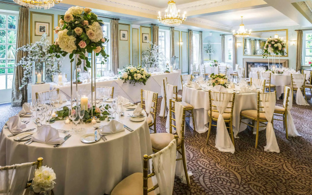 Bush Hotel Farnham