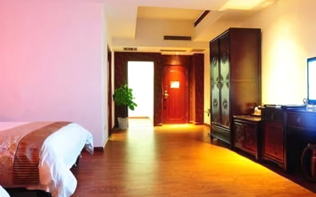 Huabao Holiday Hotel