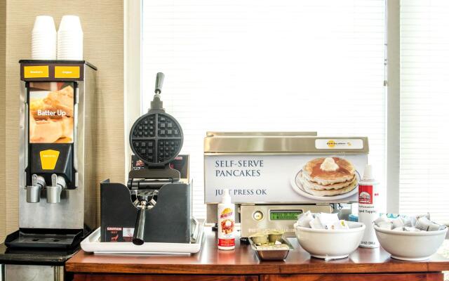 Comfort Suites Bentonville - Rogers