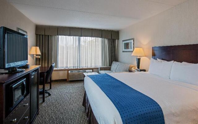 Holiday Inn Springfield South-Enfield CT