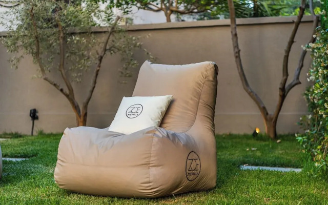 Zoe's Villa 201