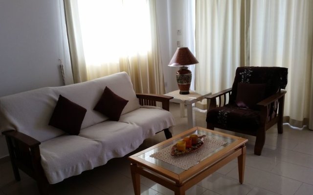 Pari Holiday Apartments