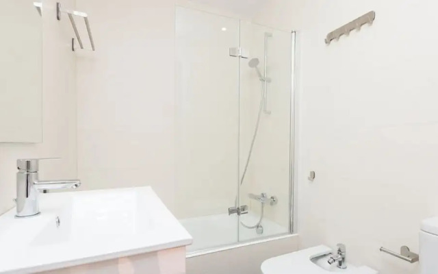 Pineda in Llafranc With 4 Bedrooms and 2 Bathrooms