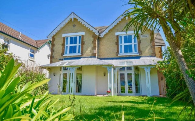 Blenheim House an Immaculate sea side home for 12 guests, plus swimming pool.