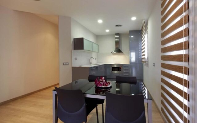Fisa Rentals Gran Via Apartments