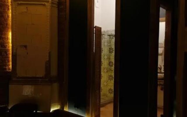 Majestic Historic Apartment