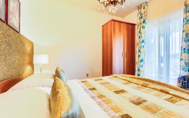 Apartment Lidi - by the sea; A1-prizemlje Rogoznica, Riviera Sibenik