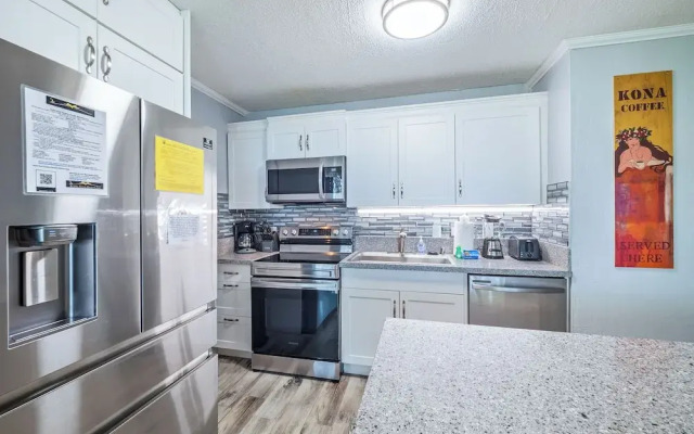 Kalanikai 118 Highly Walkable!
