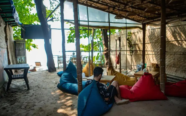 12 Monks Hostel Goa