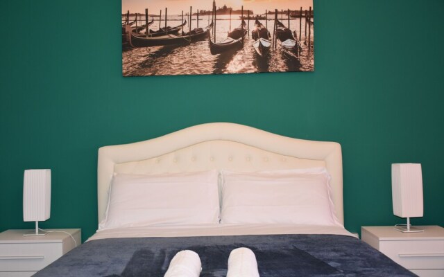 Venice Popular Apartment