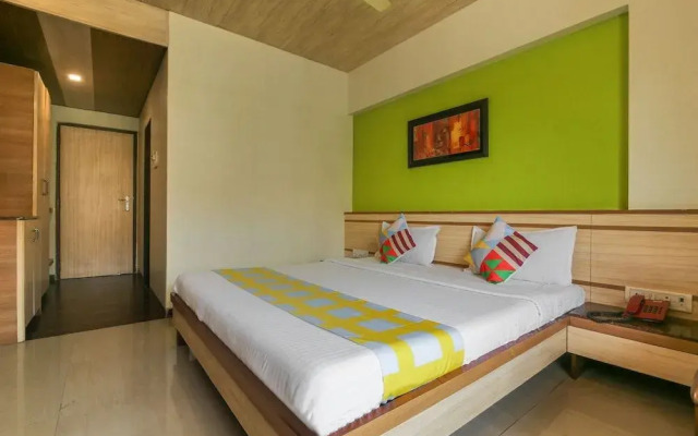 OYO Home 61748 Royal Stay Kalamboli