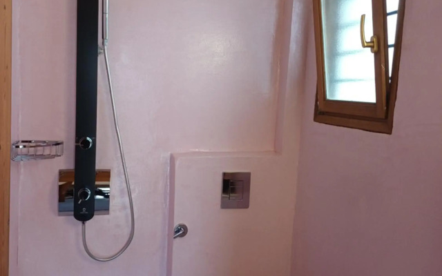 Siroco's Rooms And Studios
