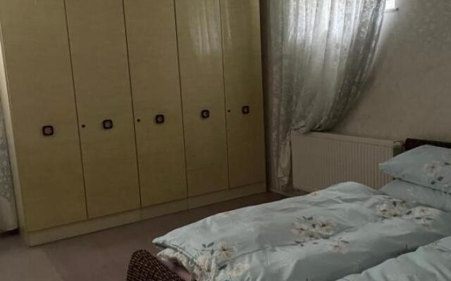 Ziegenbauernhof mit 2 Schlafzimmern und Bergblick