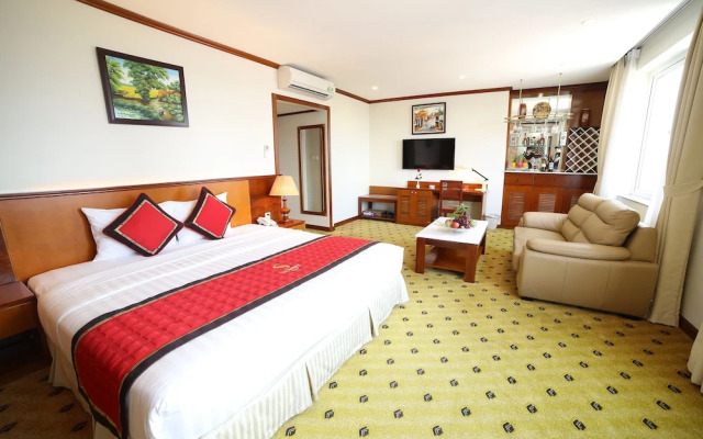 Sunny Hotel