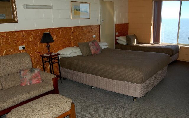 Meningie's Waterfront Motel