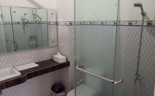 Footprints Backpacker