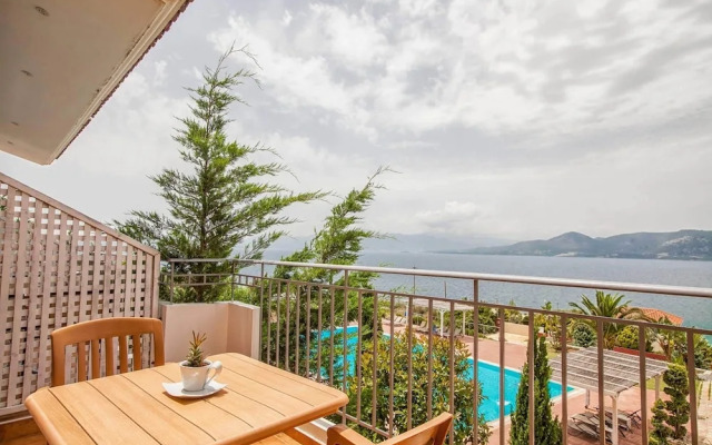 Thalassa Hotel