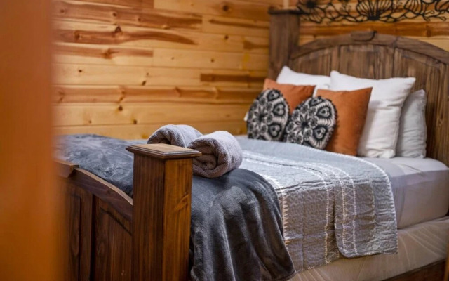 Cabin Creek Fire Pit Hot Tub