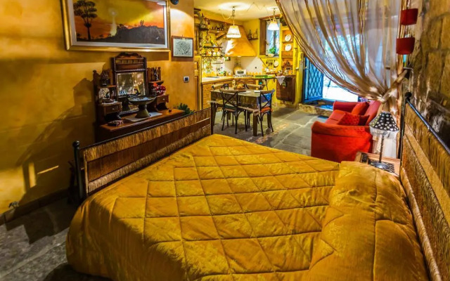 LAntico Loco Commodo