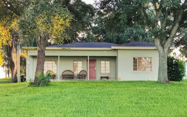 Pet-friendly Auburndale House w/ Lake Views!