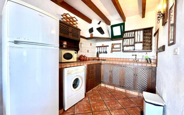 Apartment in rural house with Wifi and ocean view