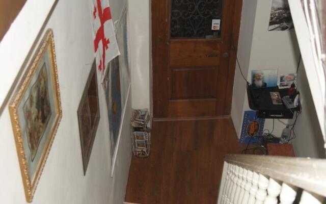 Metekhi Rise XO Hotel