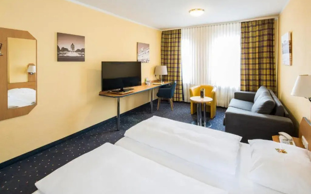 Central Hotel