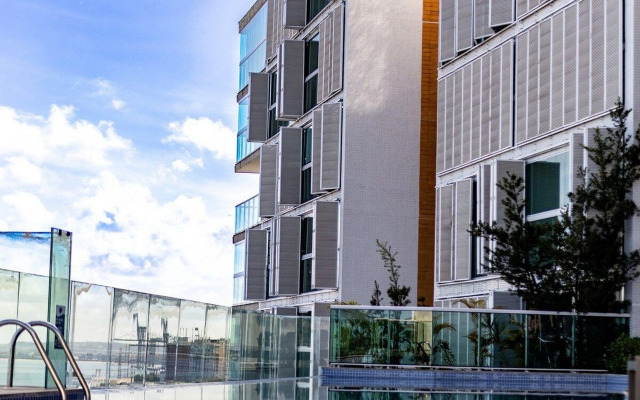 Apartamento de Alto Luxo no Cloc Marina.