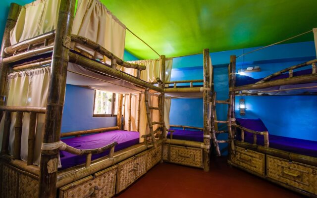 Jeepney Hostel and Kite Resort