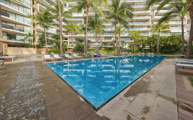 Luxury 2BR Condo in Marina - Pool - Zen Rooftop