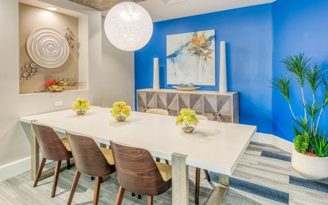 Luxe Apartments In Tempe By Wanderjaunt