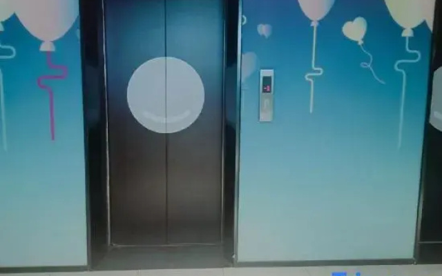 Hi Inn Hotel (Tianjin Binhai International Airport Dengzhou South Road Subway Station)