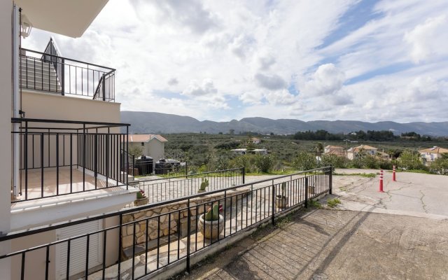Altamira Holiday Apartment - 6 People, Veranda With Views