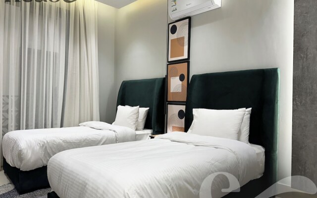 Tawun B3-11 Royal touch Balcony AZ24
