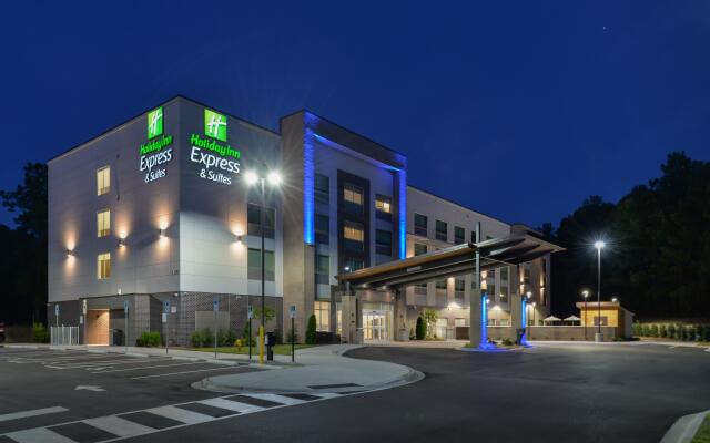 Holiday Inn Express & Suites Charlotte - Ballantyne, an IHG Hotel