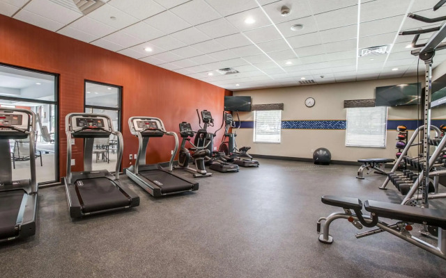 Hampton Inn & Suites North Dallas Central Expy