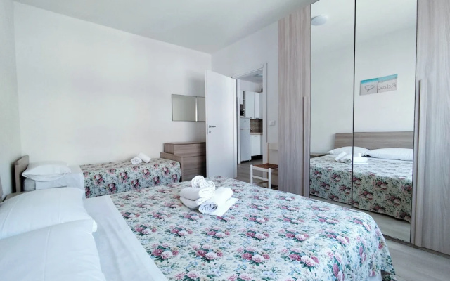 Flat With Balcony on the Seafront