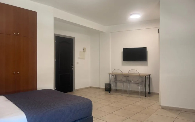 Phaedrus Living: Hoopoe Residencies 202