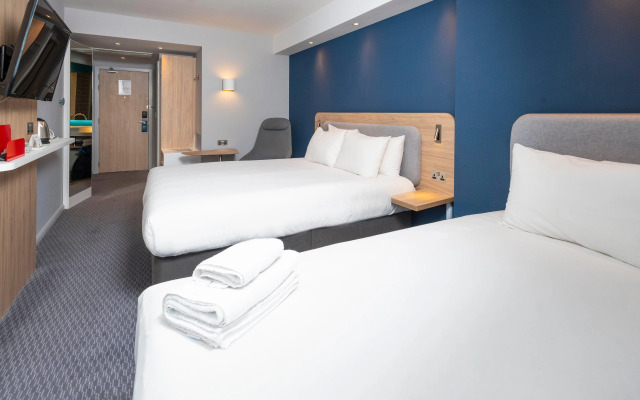 Holiday Inn Express Swindon City Centre by IHG